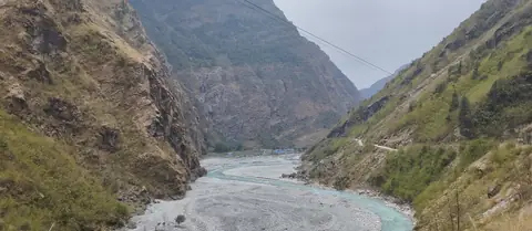 The Marsyangdi river gorge on the drive down toward Besisahar